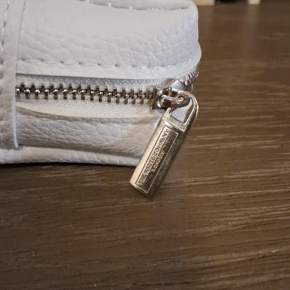 Travel pouch EUC by the white company of London exclusively for British Airways